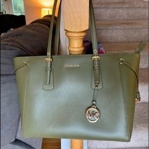 Michael Kors Tote